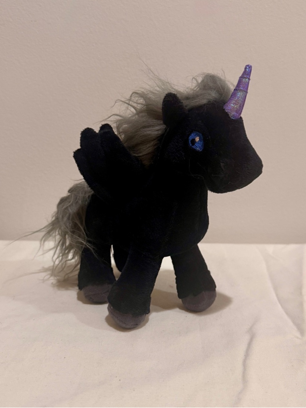 Neopets | Shadow Uni Plushie — Vintage 2006
